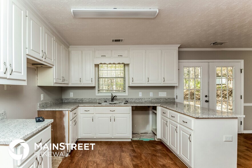 Building Photo - 9293 Melody Cir SW