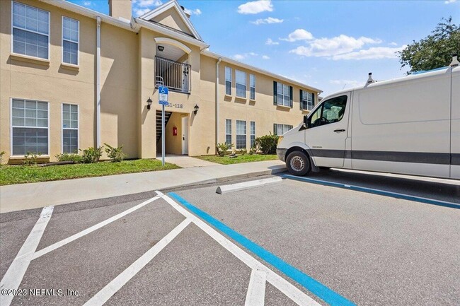 Building Photo - 122 Jardin De Mer Pl