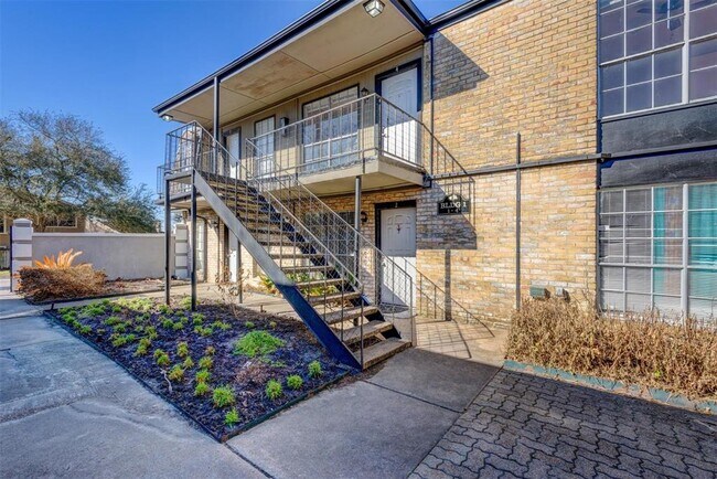 Building Photo - 513 Ridge St