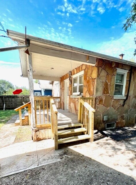 Covered Back Patio - 2406 W Olive St