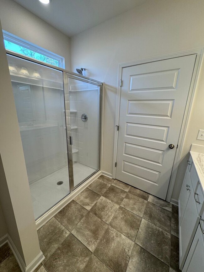 Building Photo - Brand New 3/2.5 House in Armuchee- $2,150