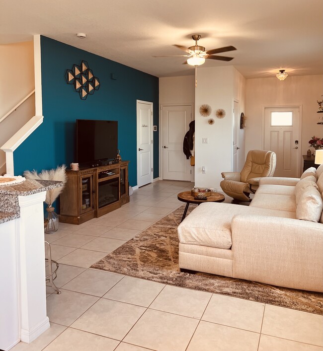 Building Photo - 32085 Powderpuff Mimosa Dr