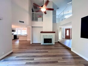 Building Photo - 4924 E Hillery Dr