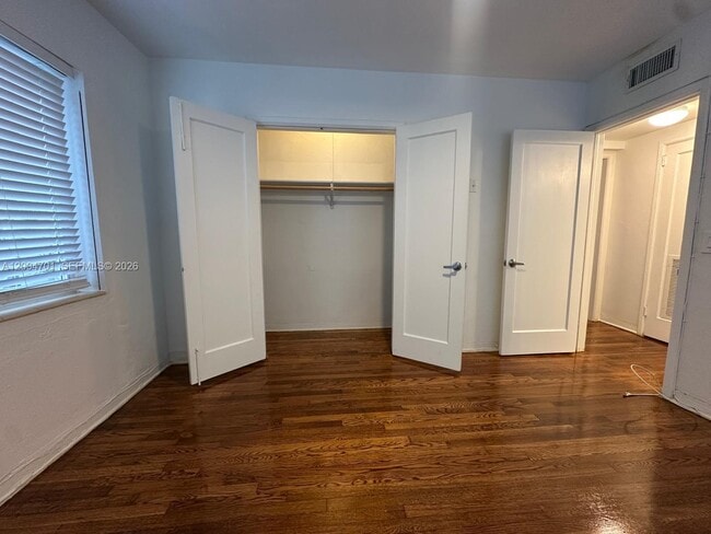 Building Photo - 1567 S Le Jeune Rd