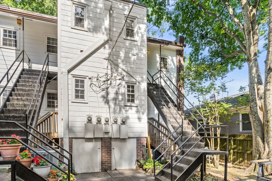 Building Photo - 1707 Club Rd