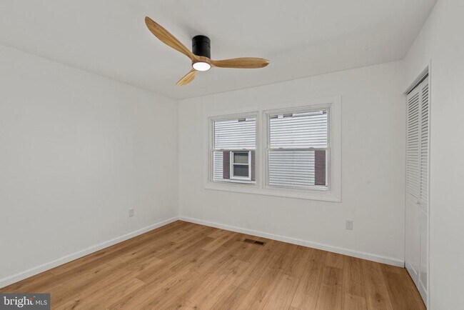 Building Photo - 29 Hinsdale Ln