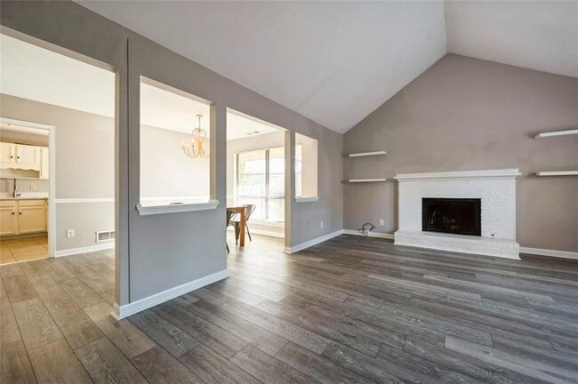 Building Photo - 1258 Minhinette Dr