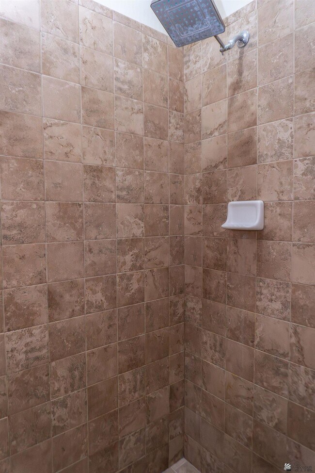 Building Photo - 2549 S 42nd Ave