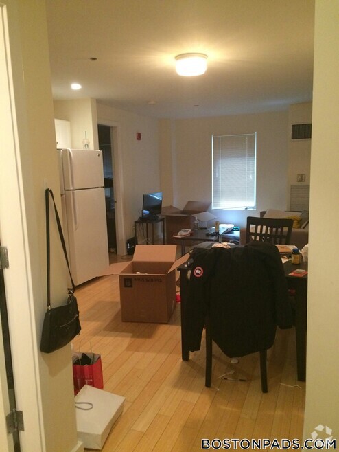 Building Photo - 40 Boylston St