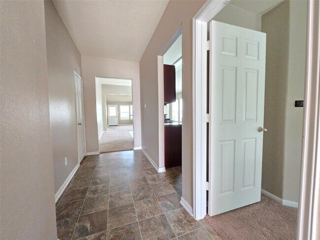 Building Photo - 9924 Lace Flower Way