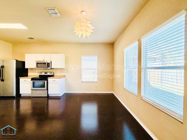 Building Photo - 5630 Sendero Spring