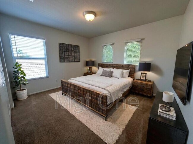 Building Photo - 1242 English Oak Way