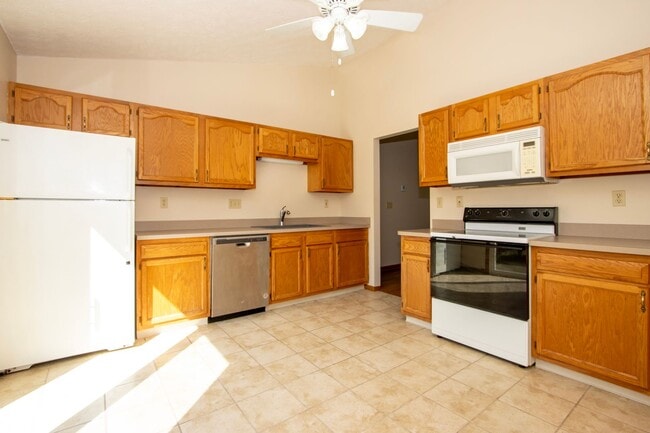 Building Photo - Two Bedroom Apartment