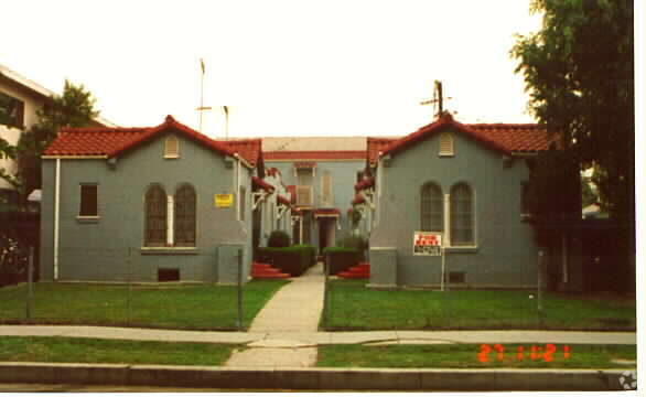 Building Photo - 946- 948-3/4 Wilcox Ave.