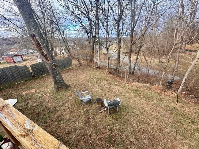 Building Photo - Charming Home in Radford