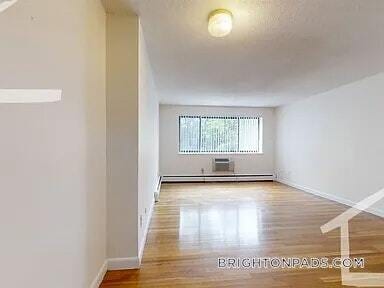 Building Photo - 122 Dustin St