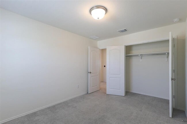 Building Photo - 8203 Knoxville Trl