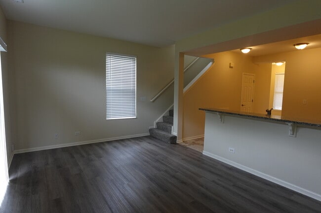 Building Photo - 2244 Flagstone Ln