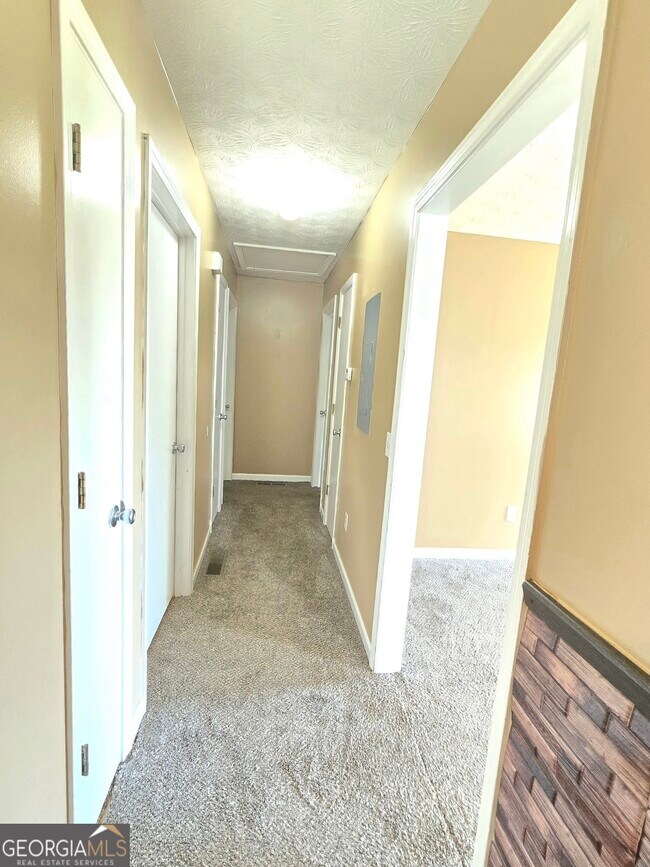 Building Photo - 321 Thomas Dorsey Dr