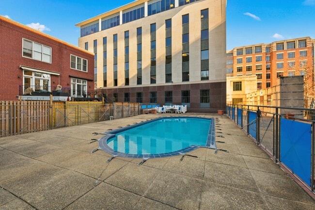 Building Photo - 1401 17th St NW