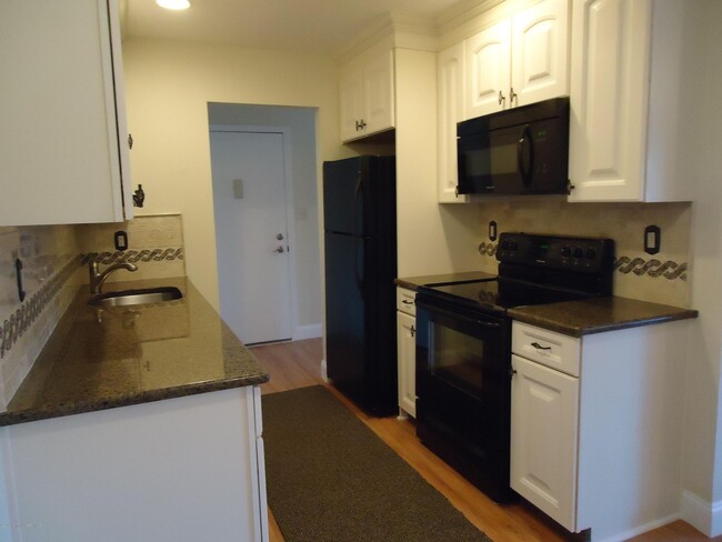 Building Photo - 142 Cross Slope Ct