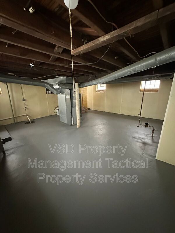 Building Photo - 1602 Wood Rd