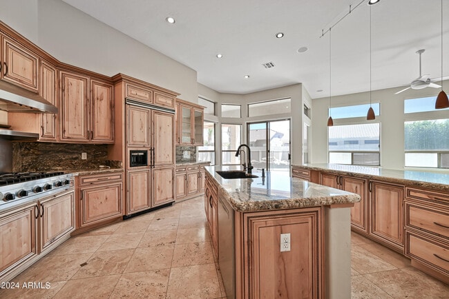Building Photo - 6057 E Campo Bello Dr