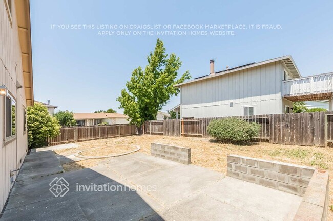 Building Photo - 1100 Canary Ct