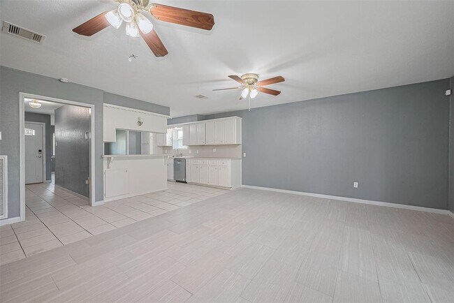 Building Photo - 9711 Mackworth Dr