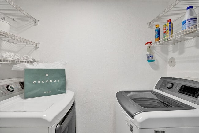 Building Photo - 6584 W Sample Rd