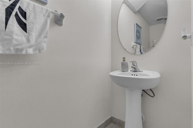 Building Photo - 11413 SW 252nd Ter