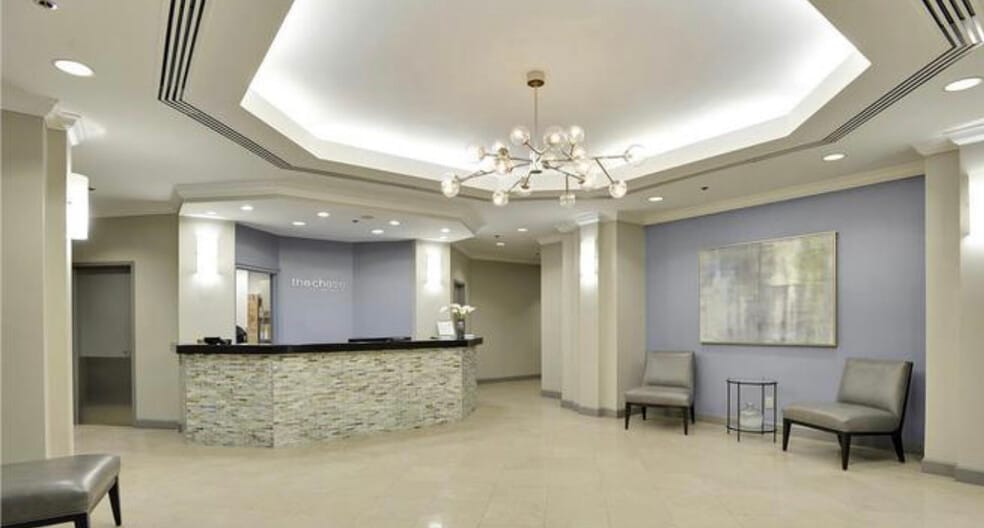 Concierge - 7500 Woodmont Ave