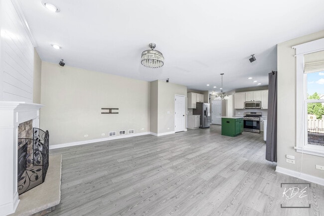 Building Photo - 2612 Lundquist Dr