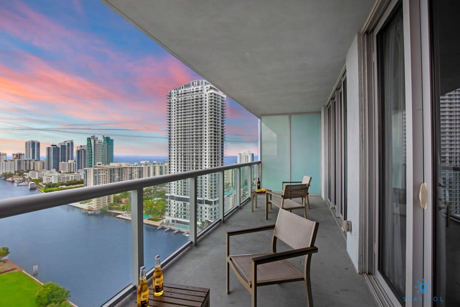 Building Photo - 1180 E Hallandale Beach Blvd