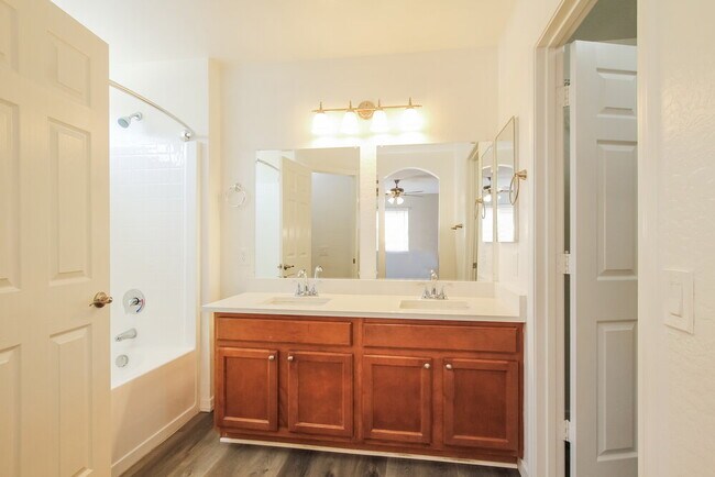 Building Photo - 23257 W Cocopah St