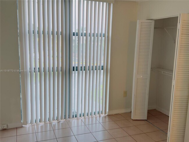 Building Photo - 11780 SW 18th St