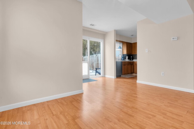 Building Photo - 30 Shilling Way