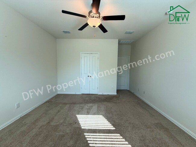 Building Photo - Spacious 4-Bedroom Home for Lease in Princeton!