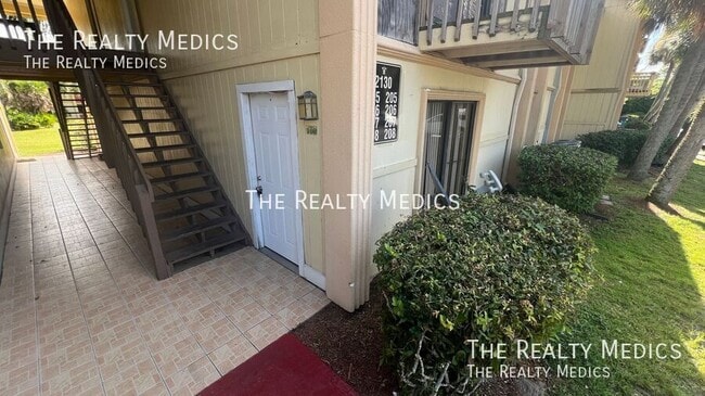 Building Photo - 2130 Forest Knoll Dr NE