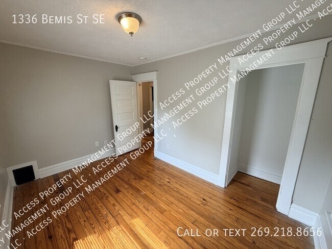 Building Photo - 1336 Bemis St SE