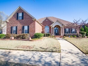 Building Photo - Lake Forest Subdivision. Enjoy all the ame...