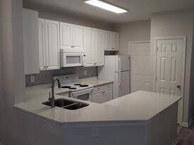 Building Photo - 100 Kensington Blvd