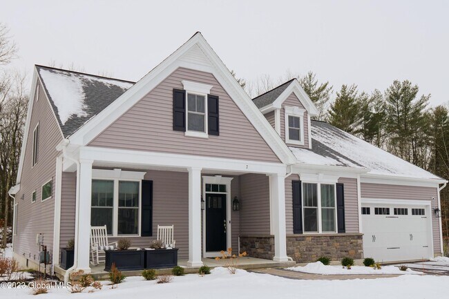 Primary Photo - 7 Monterey Ct