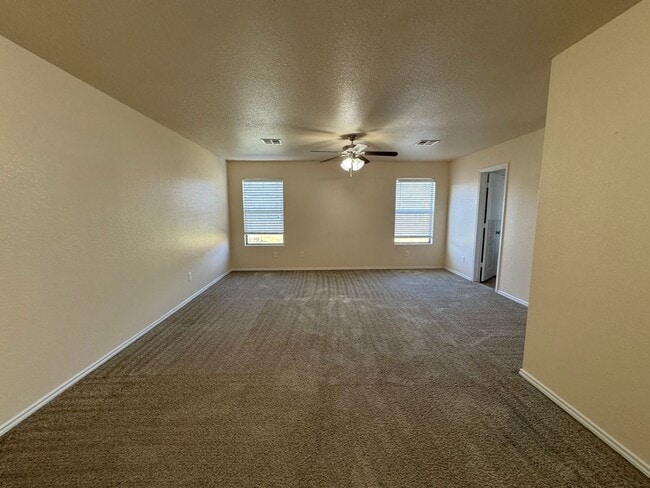 Building Photo - 9901 Diana Dr