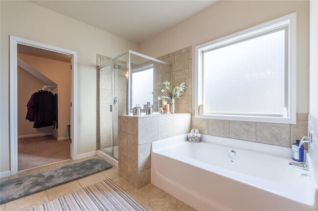 Building Photo - 4850 Haysboro Way