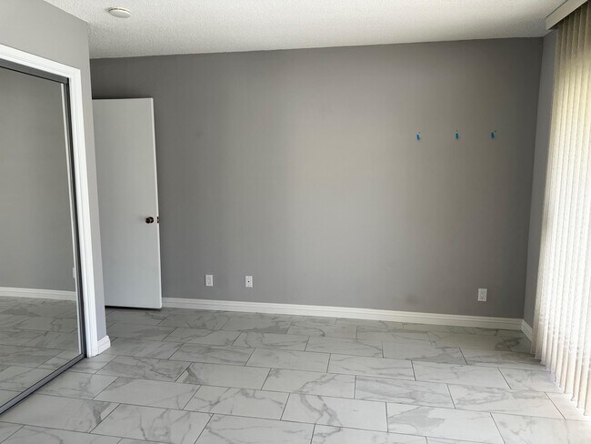 Building Photo - 2210 S Calle Palo Fierro