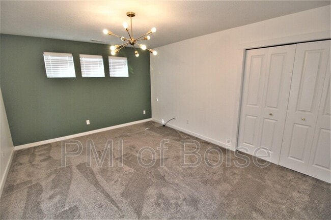 Building Photo - 2080 S Hills Ave.