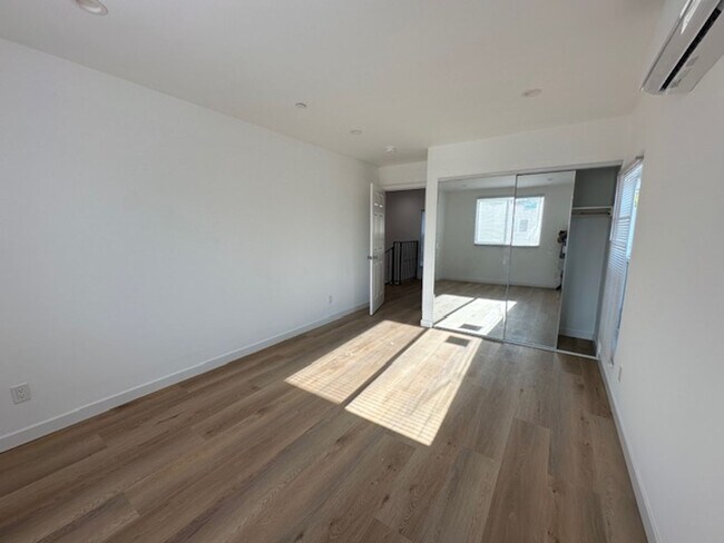Building Photo - Completely remodeled and located on a quie...