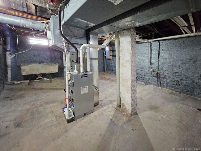 Building Photo - 34 Woodland St