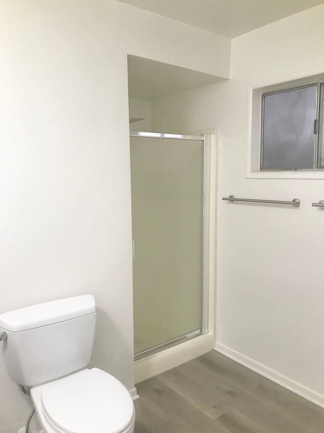 Building Photo - 3 Bed 2 Bath House